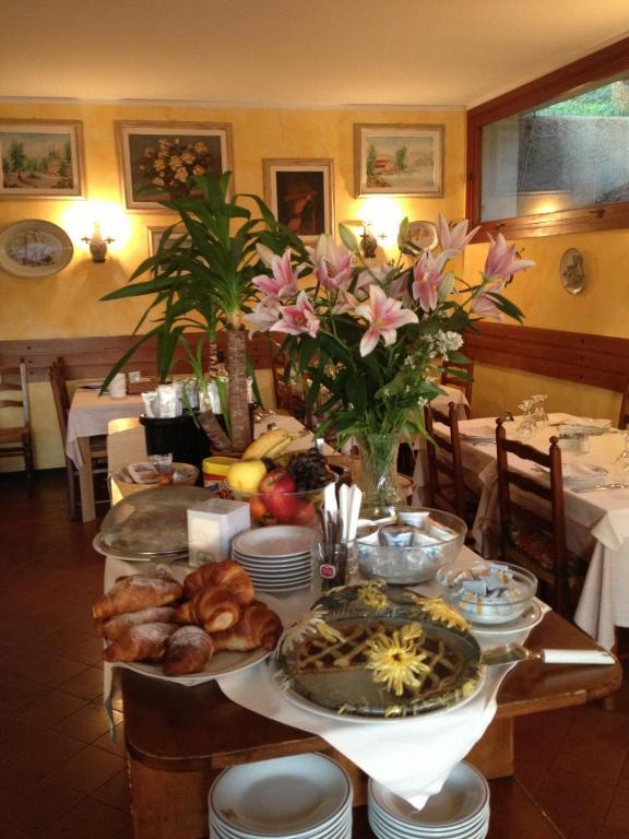 伊尔卡米奈托餐厅酒店 迪亚诺马里纳 外观 照片